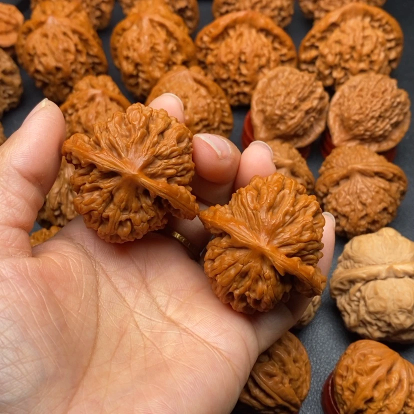 【闪购商品】文玩核桃把件44篓子