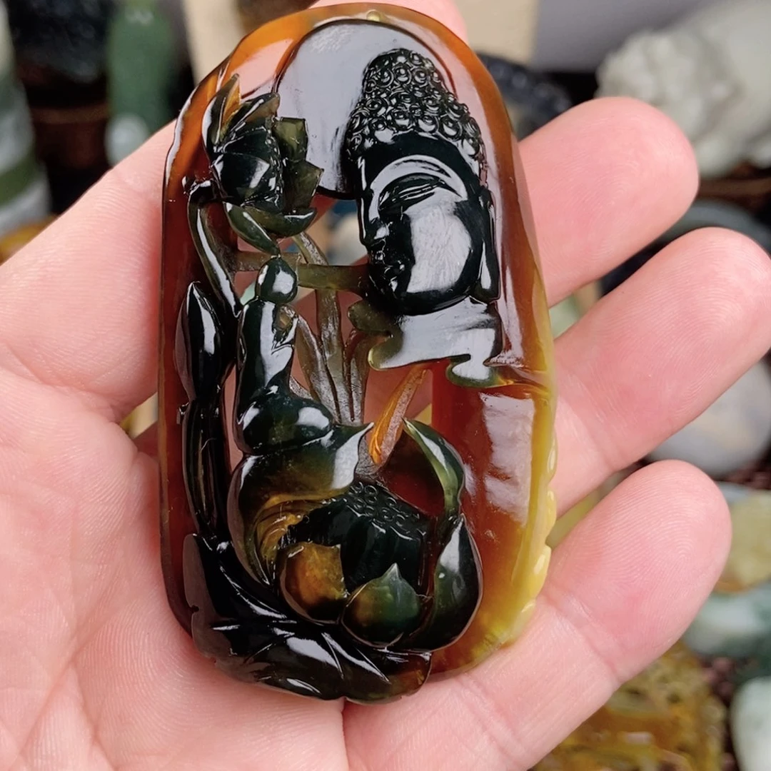 蛇纹石玉挂件未镶嵌