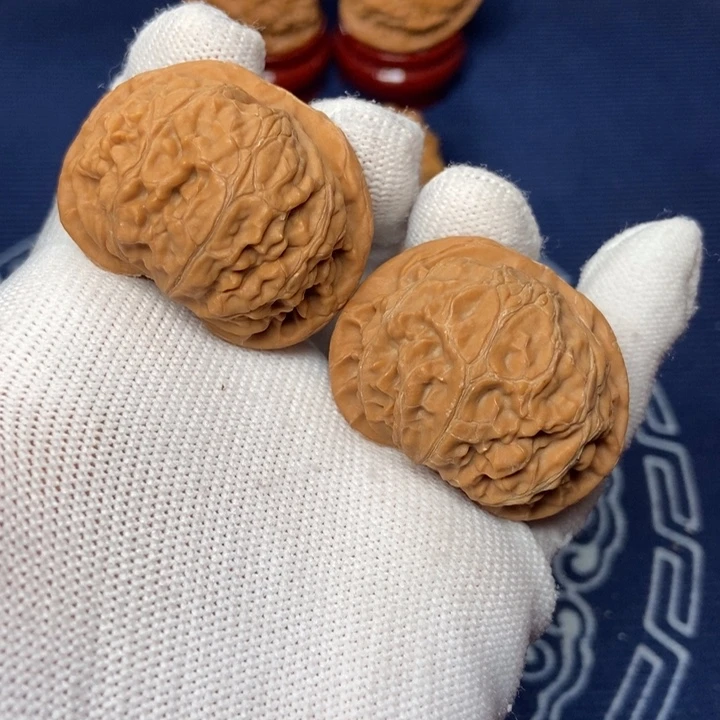 谢***人核桃文玩核桃宫灯