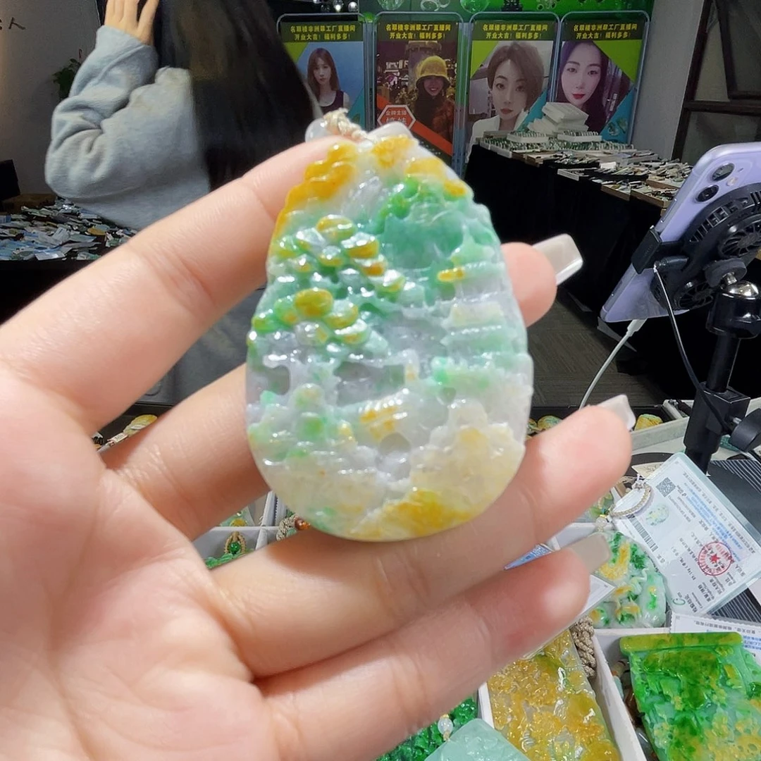 颈饰未镶嵌翡翠一