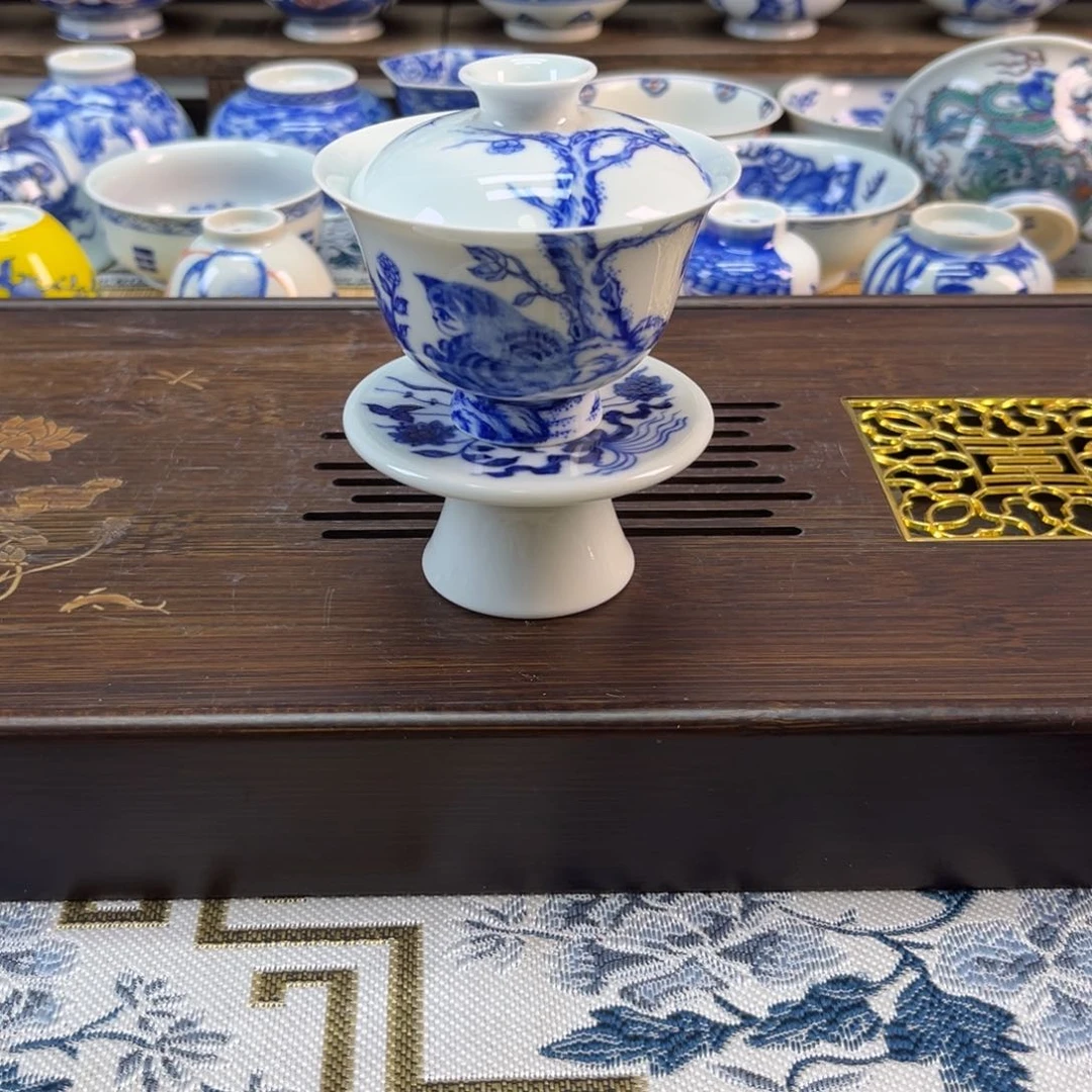 手绘精工双猫咪盖碗