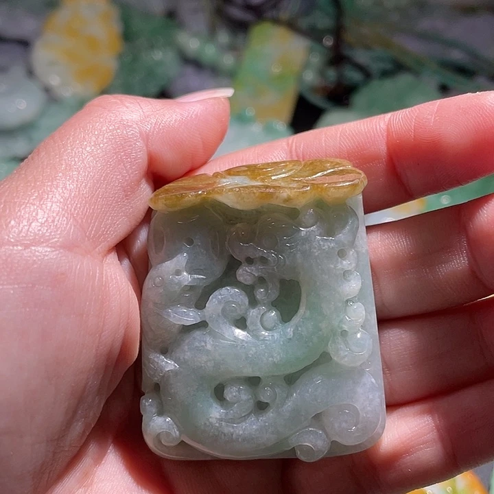 颈饰未镶嵌翡翠天