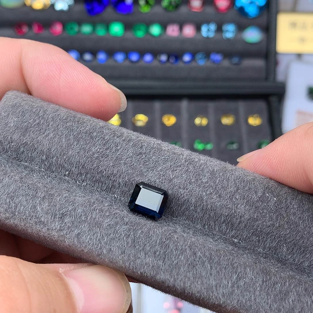 V***5裸石未镶嵌碧玺蓝碧玺3.35ct