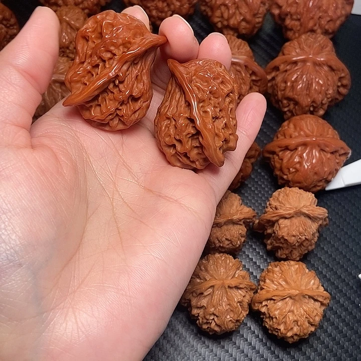 木质类小鸟。