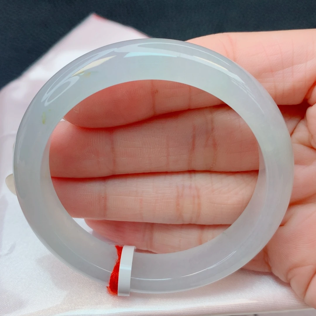 翡翠未镶嵌手镯52.5圈 糯冰起光起胶带撒金