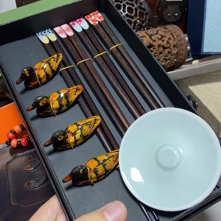 瓷片不会姐姐就斤斤计较呢