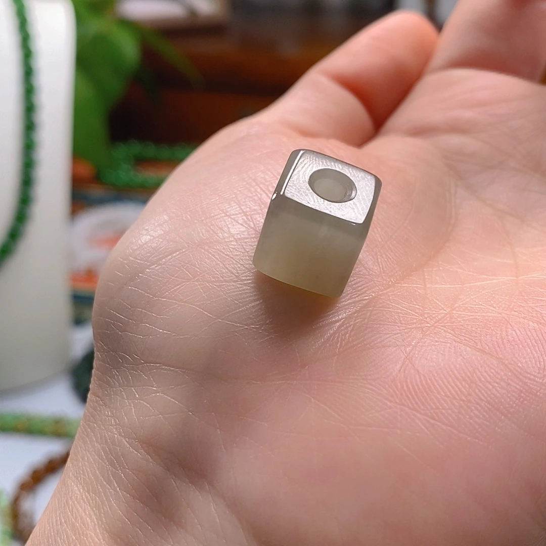 和田玉吊坠(不含链)未镶嵌太**干