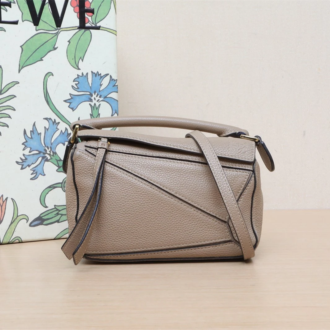 95新 LOEWE/罗意威 小花双双 Puzzle 几何包 迷你 奶茶色 皮革C