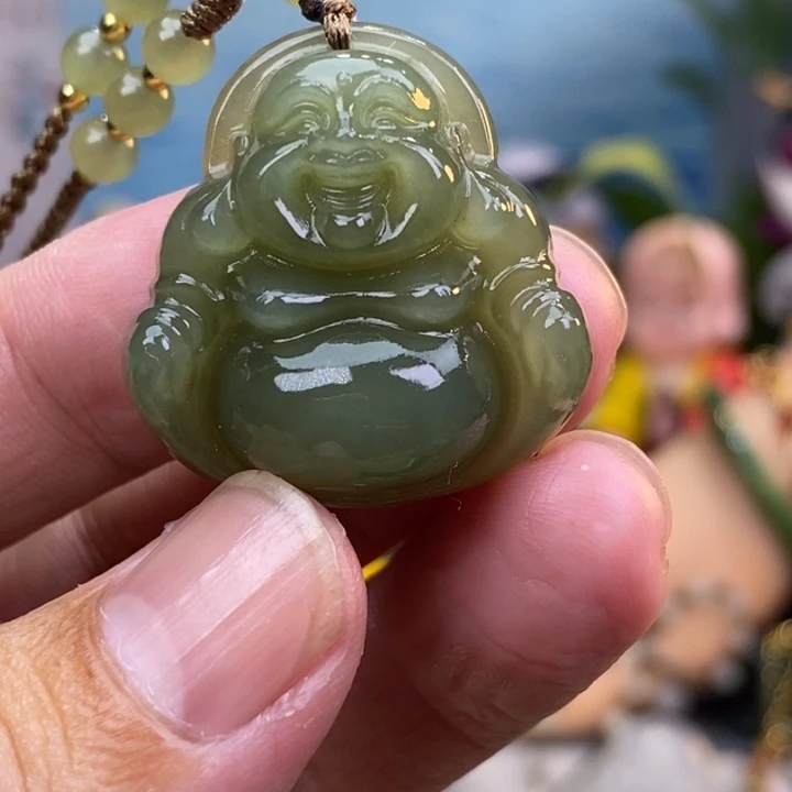 七***六和田玉未镶嵌颈饰