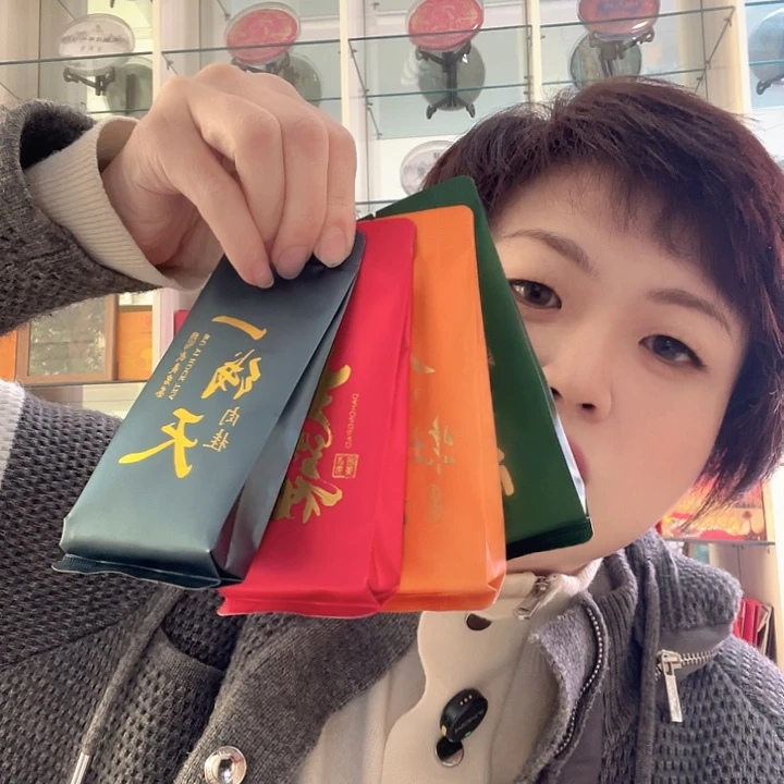 国画水仙 肉桂 大红袍 金牡丹各一泡