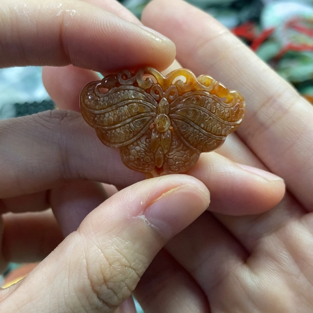 翡翠未镶嵌颈饰吊坠