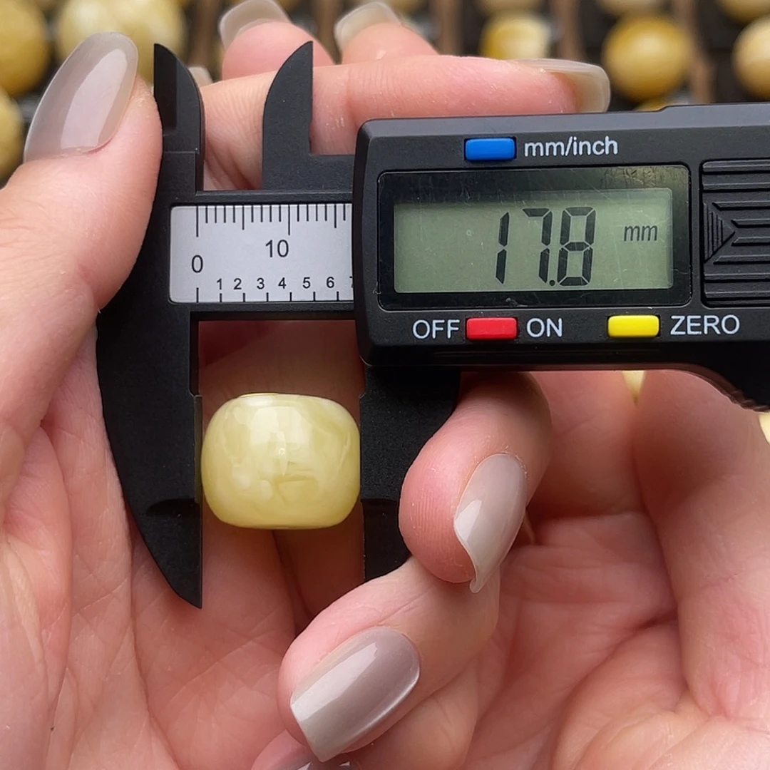 琥珀未镶嵌裸石蜜蜡白花老型鸽