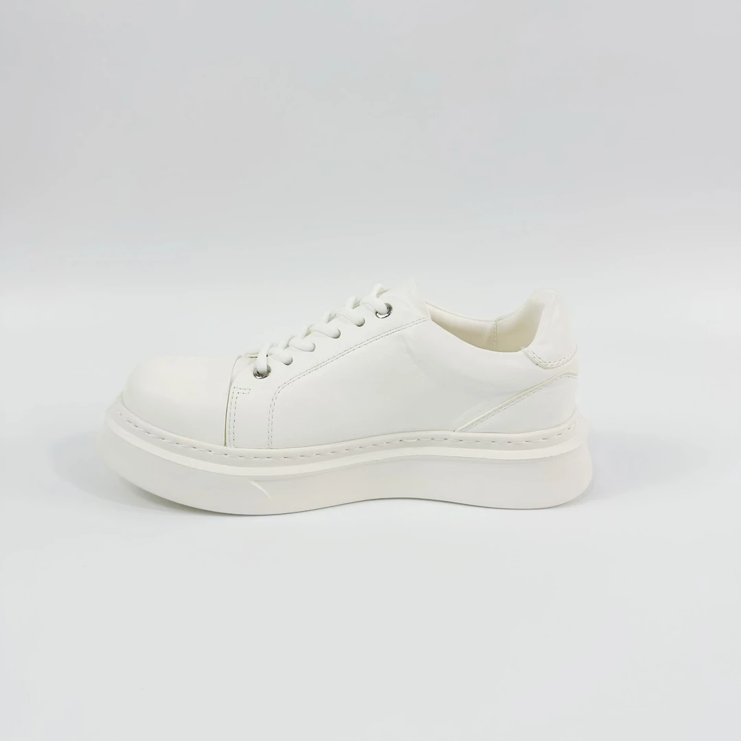 【品质男鞋】男款板鞋夏季真皮潮流小白鞋透气舒适潮流男款百搭板鞋