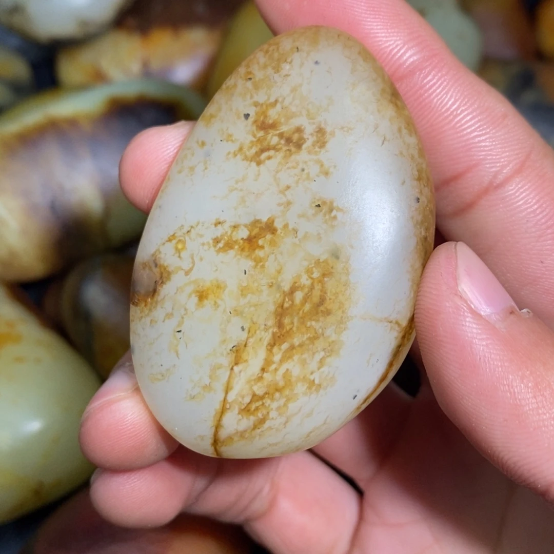 和田玉未镶嵌珠宝奇石