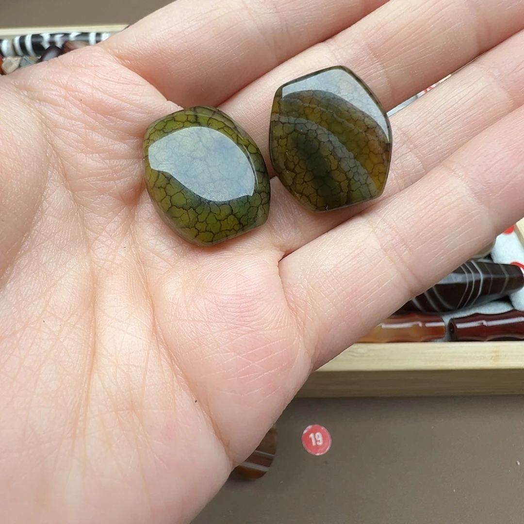 看***好未镶嵌玛瑙/玉髓珠宝半成品