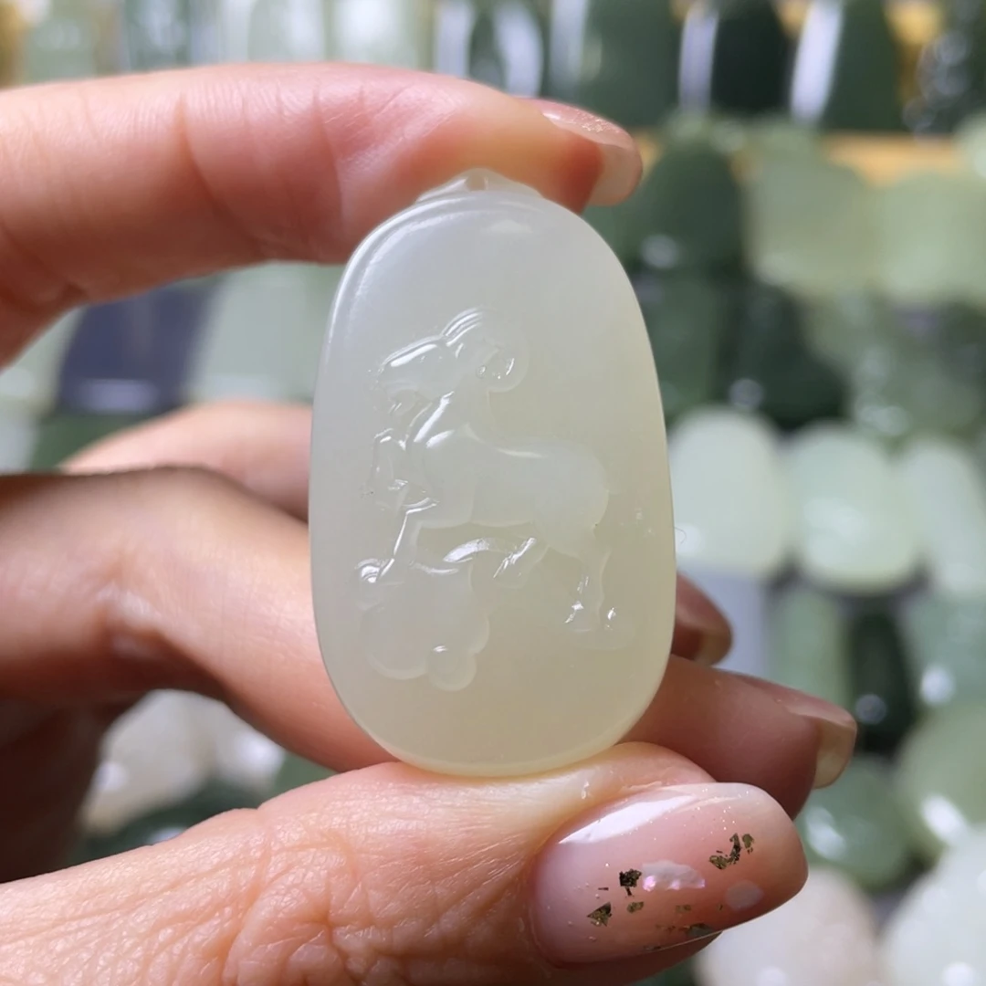 和田玉颈饰未镶嵌