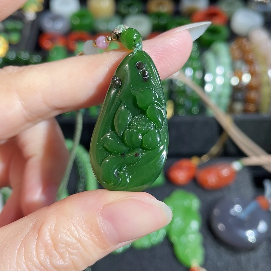 和田玉（碧玉）未镶嵌吊坠(赠链)碧玉红皮莲花吊坠