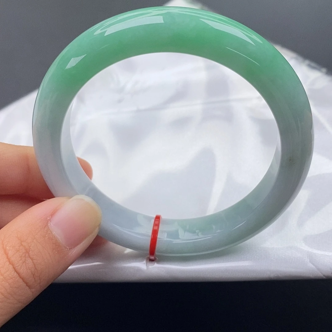 翡翠未镶嵌手镯5657正圈