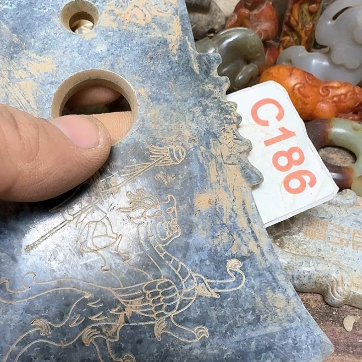 和田玉颈饰未镶嵌陶*