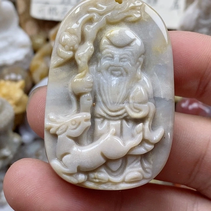 颈饰未镶嵌硅化珊瑚（珊瑚玉）八*子