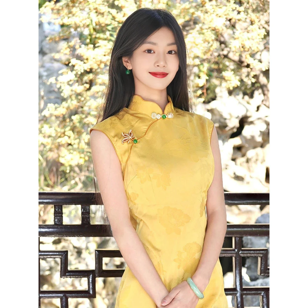 新中式复古国风改良黄色旗袍女2025夏季日常可穿背心无袖连衣裙潮