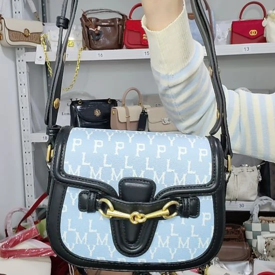 牛剖层皮革蓝色的