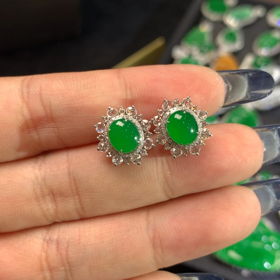 翡翠挂件18K金镶嵌耳钉