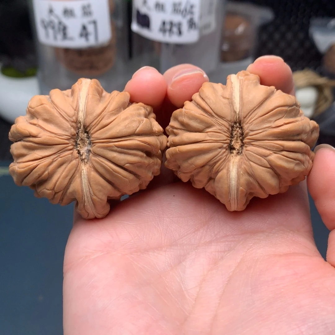 【闪购商品】桃核吊坠42-320-005华坤龙