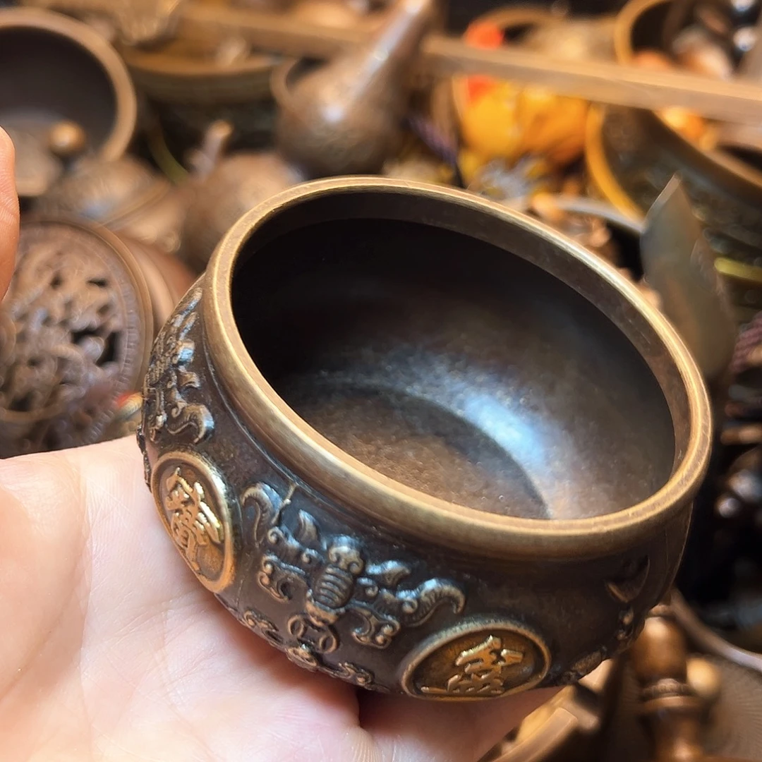 精美铜器工艺品等