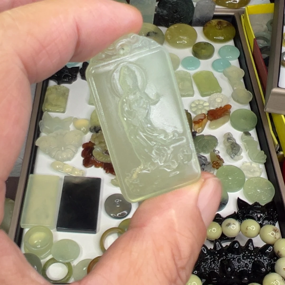微****岫玉未镶嵌颈饰岫玉精品