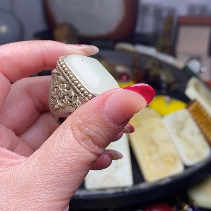和田玉（糖玉）未镶嵌挂件