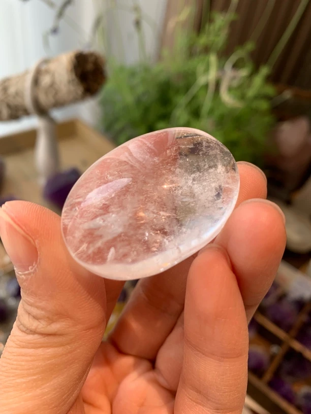 白水晶肥皂水晶把玩 冥想