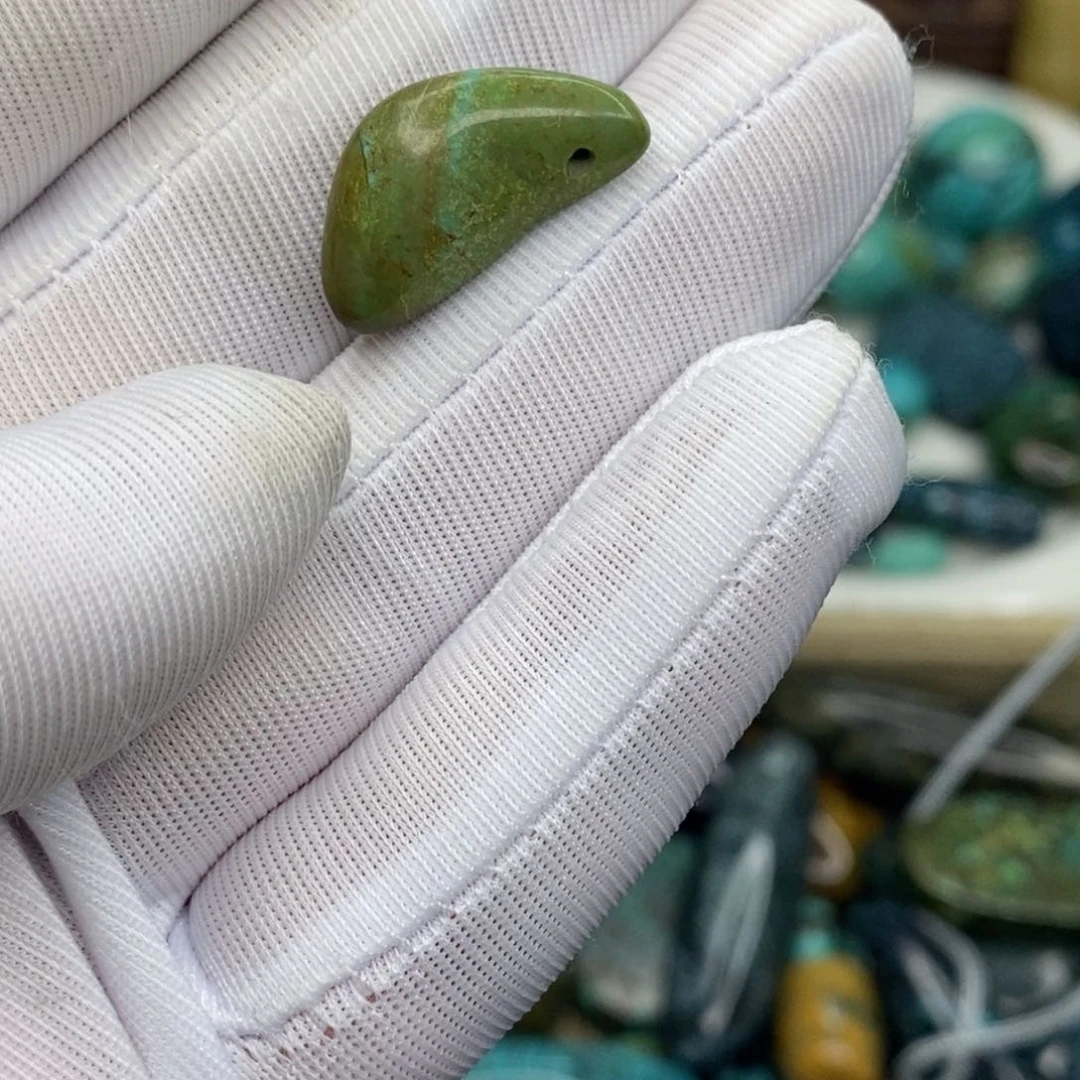 无非金属特色卡子一枚