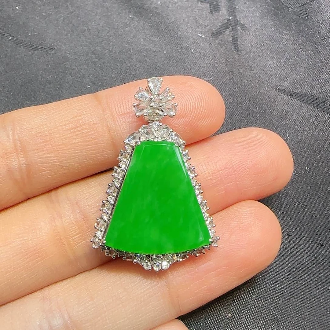 翡翠吊坠(不含链)18K金镶嵌