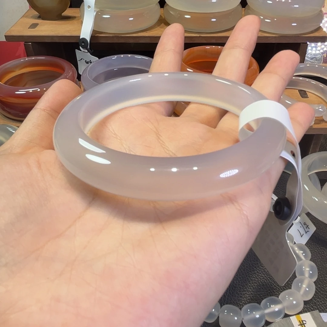 一****玛瑙/玉髓手镯未镶嵌