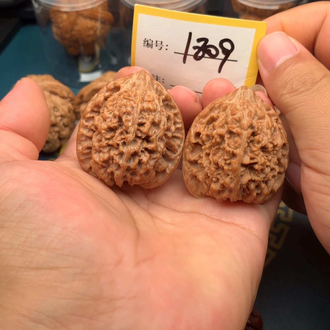 文玩核桃把件41老树百花山1809