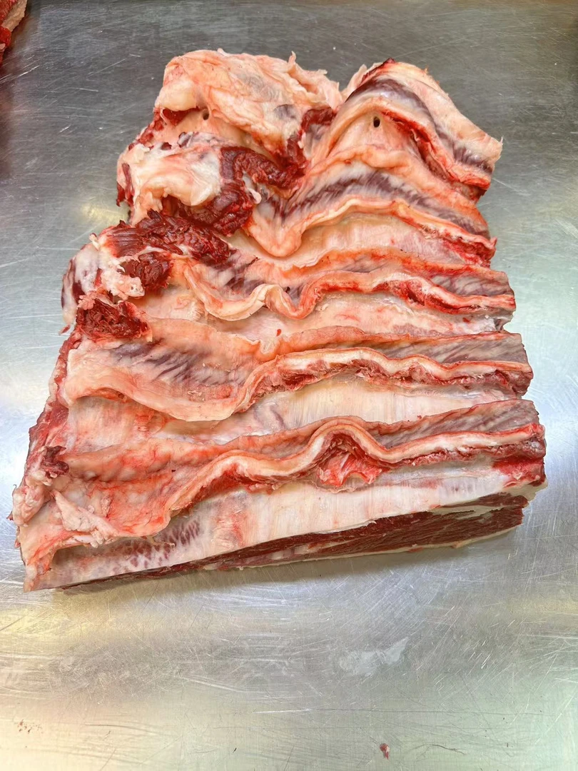 内蒙古呼伦贝尔 草饲小黄镖新鲜现切无骨肋条3-5岁草饲黄牛5斤