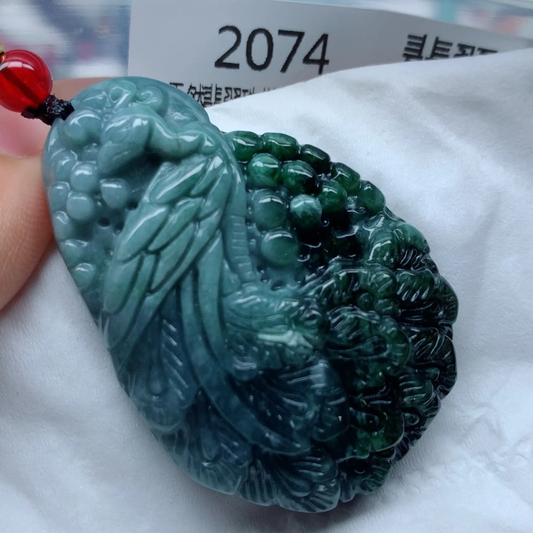 翡翠颈饰未镶嵌牌子