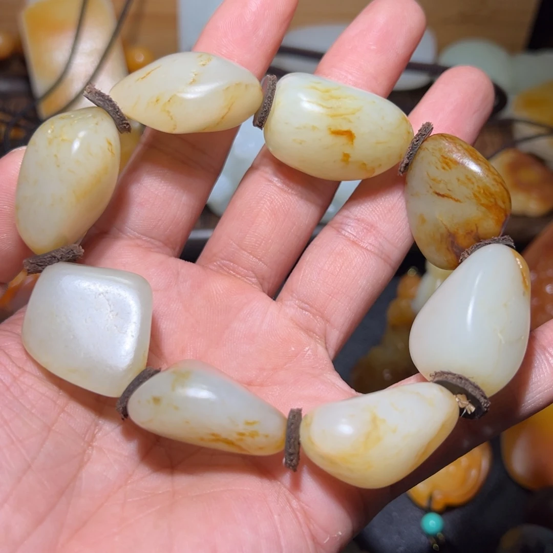 和田玉未镶嵌颈饰q****2