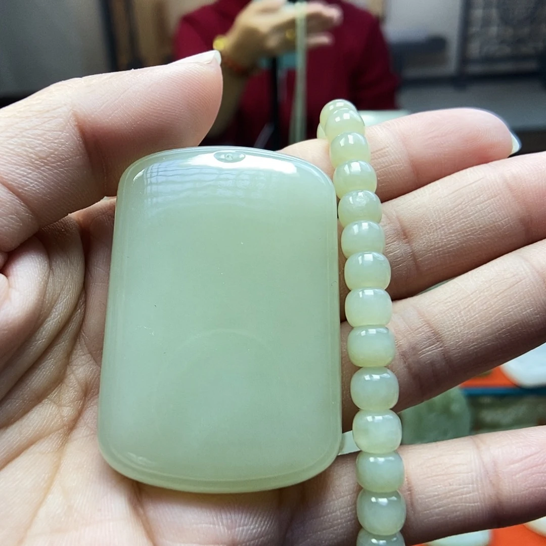 颈饰未镶嵌和田玉无事牌04