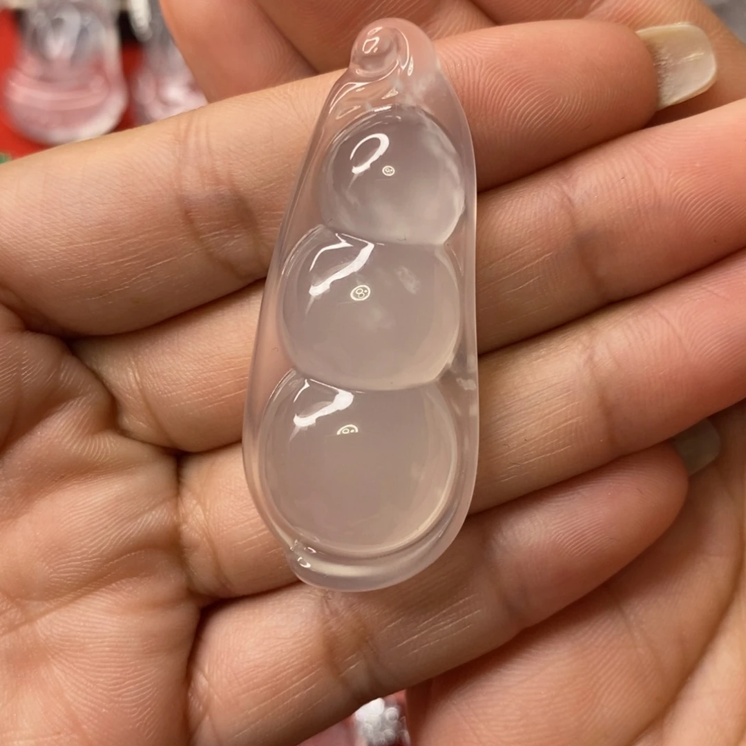 石英质玉未镶嵌吊坠