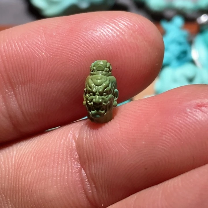 绿松石颈饰未镶嵌