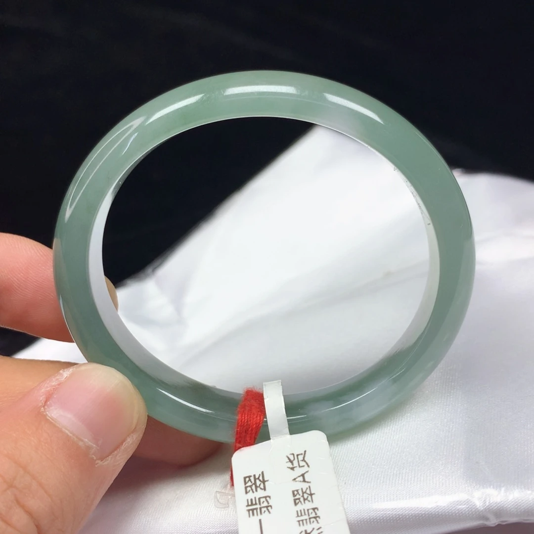 翡翠手镯（贵妃镯）未镶嵌53贵妃
