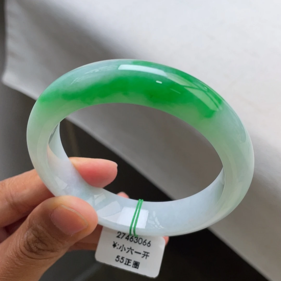 未镶嵌手镯翡翠一手/白底青手镯（小六一开询价）