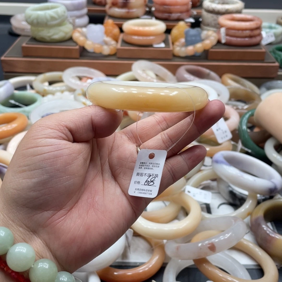 石英岩玉手镯未镶嵌蜡***新