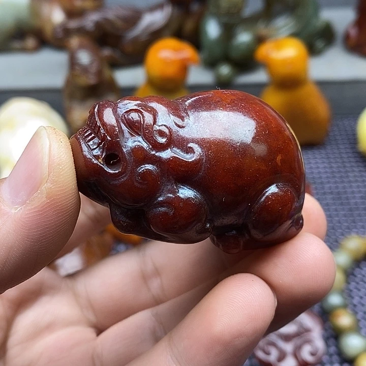 未镶嵌蛇纹石玉颈饰