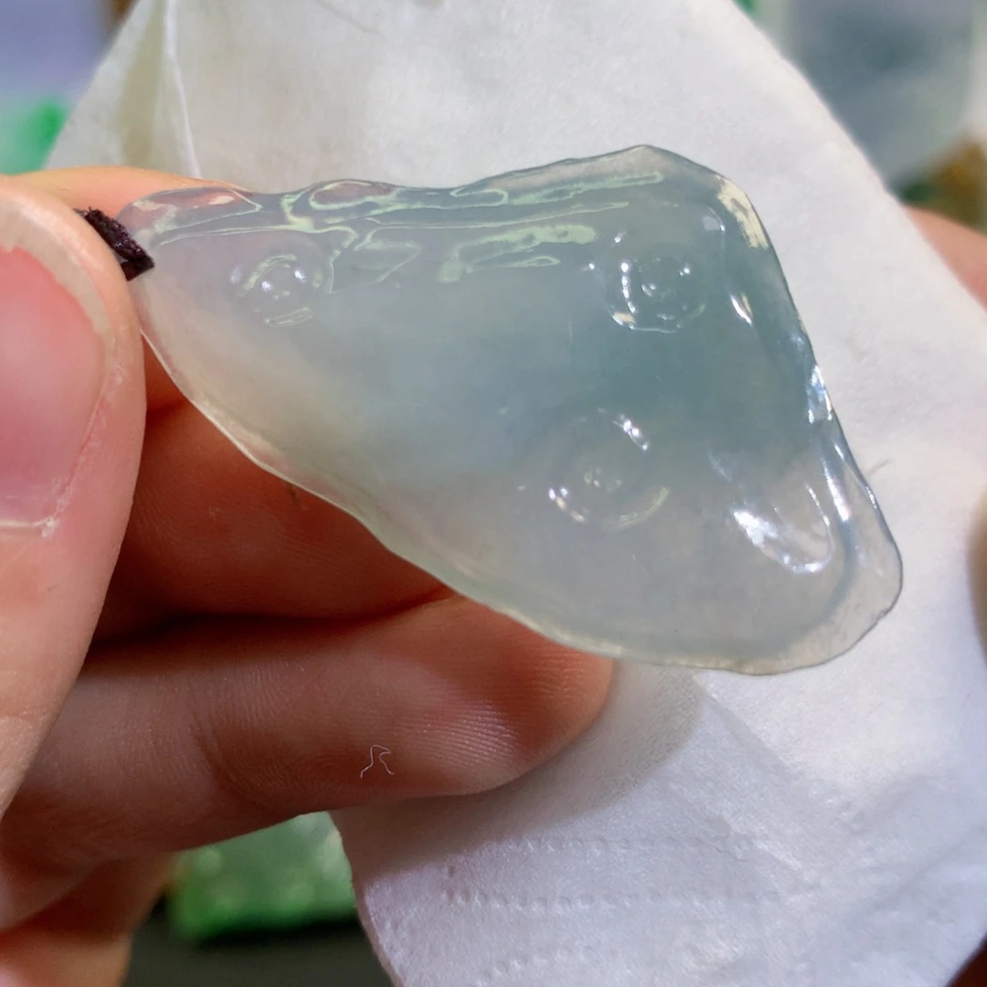 【闪购商品】翡翠吊坠(不含链)未镶嵌