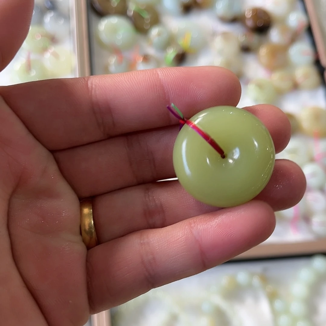 【闪购商品】颈饰未镶嵌和田玉