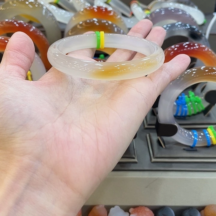 玛瑙/玉髓未镶嵌手镯