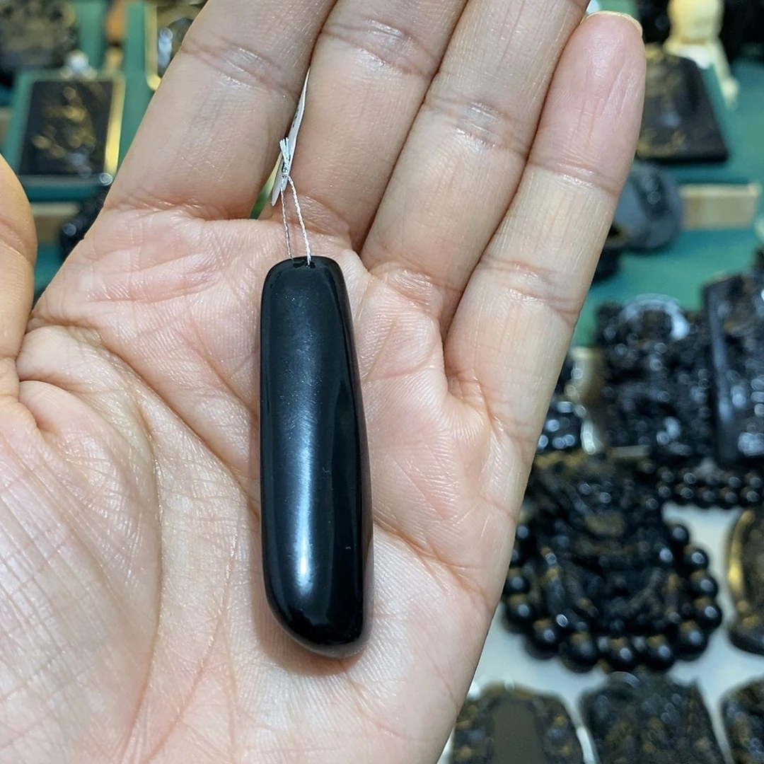 蛇纹石玉颈饰未镶嵌T****星